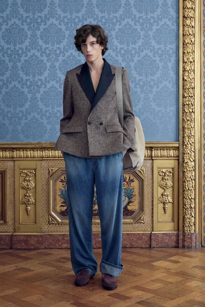 Look 19